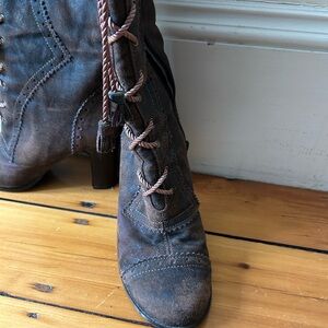 Monique Lhuillier Brown Heeled Boots